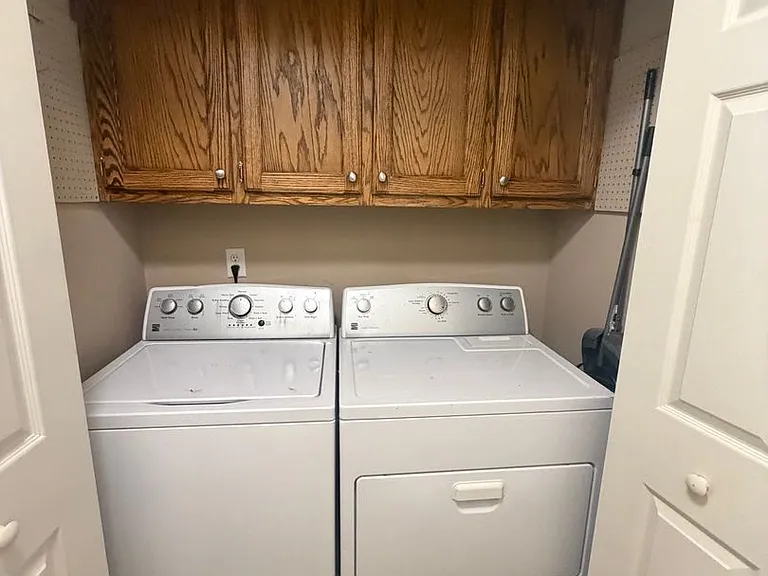 3290 Valencia Dr — Photo 17