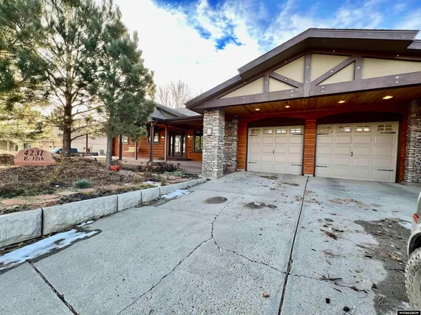 4231 E 12TH Street, Casper, WY 82609