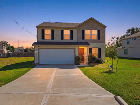35 County Road 5102f, Cleveland, TX 77327