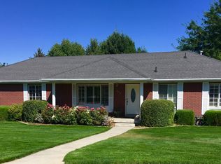 320 Edgewood Dr, Providence, UT 84332