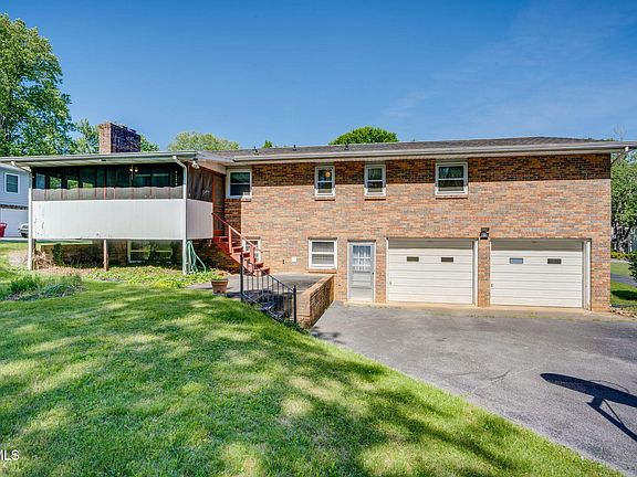 5th image of 1021 Somerset Dr