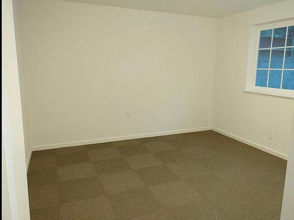 5th image of 58 Canterbury Ave