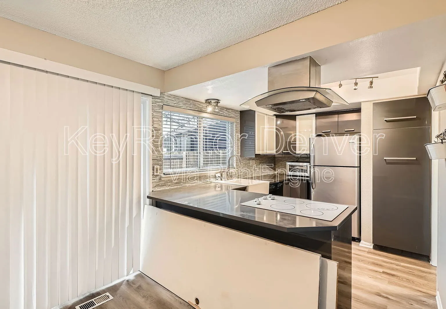 3 bed, 1.5 bath, 1500 sqft, $2,500 — Photo 4