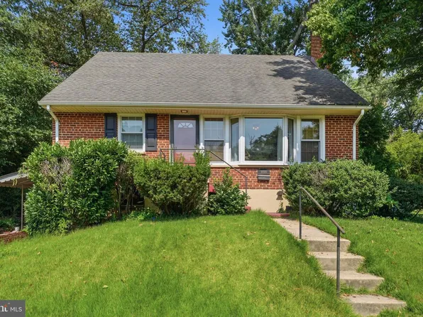 10500 Deakins Hall Dr, Hyattsville, MD 20783