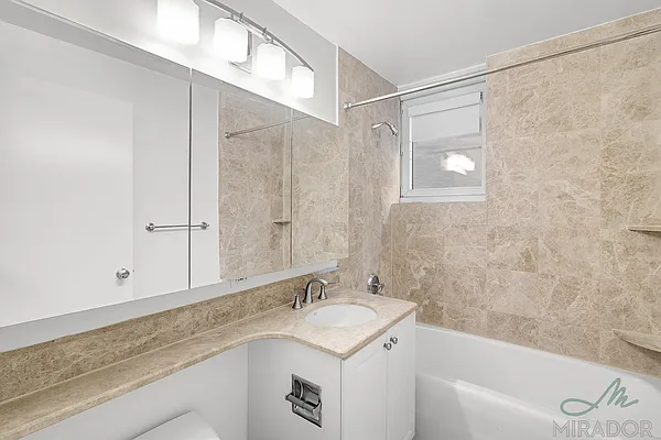 Rented by Mirador Real Estate | media 31