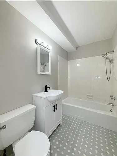 Riverside Tower Holdings Photo 1