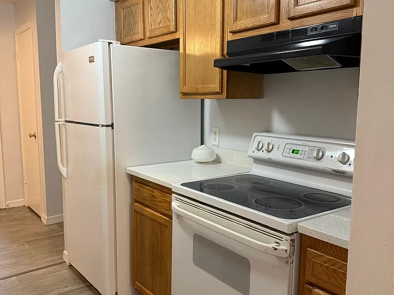 459 Lombard St #1B — Photo 6