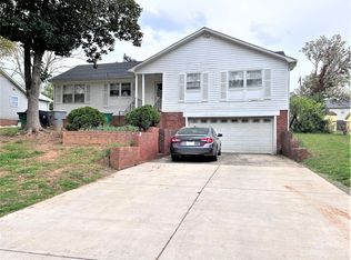 6500 Eaglecrest Rd, Charlotte, NC 28212