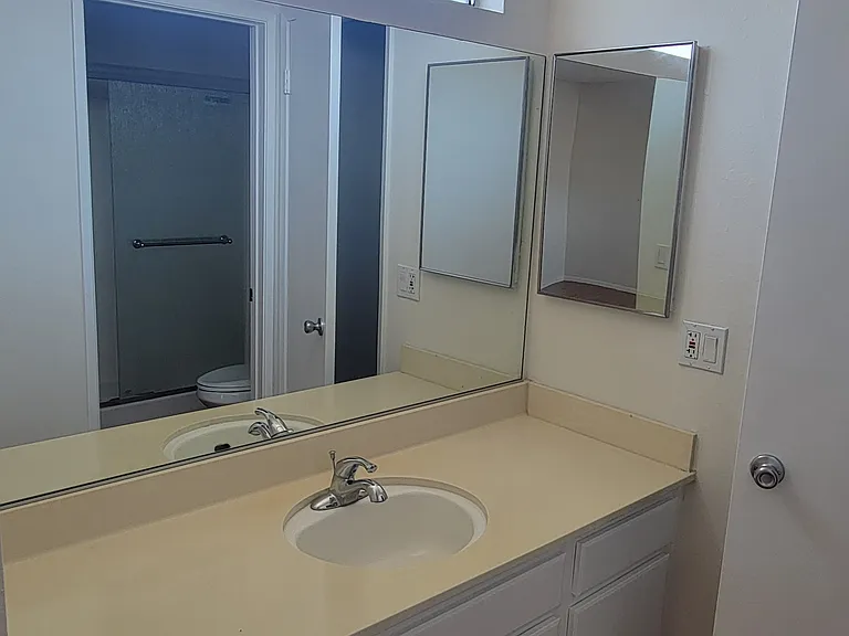 25930 Narbonne Ave #127 — Photo 9