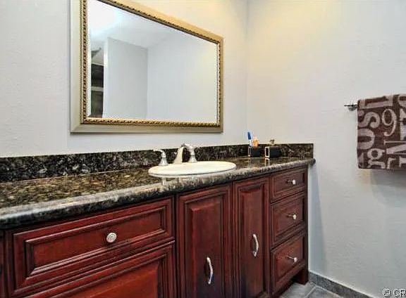 3rd image of 5237 Newcastle Ave APT 106