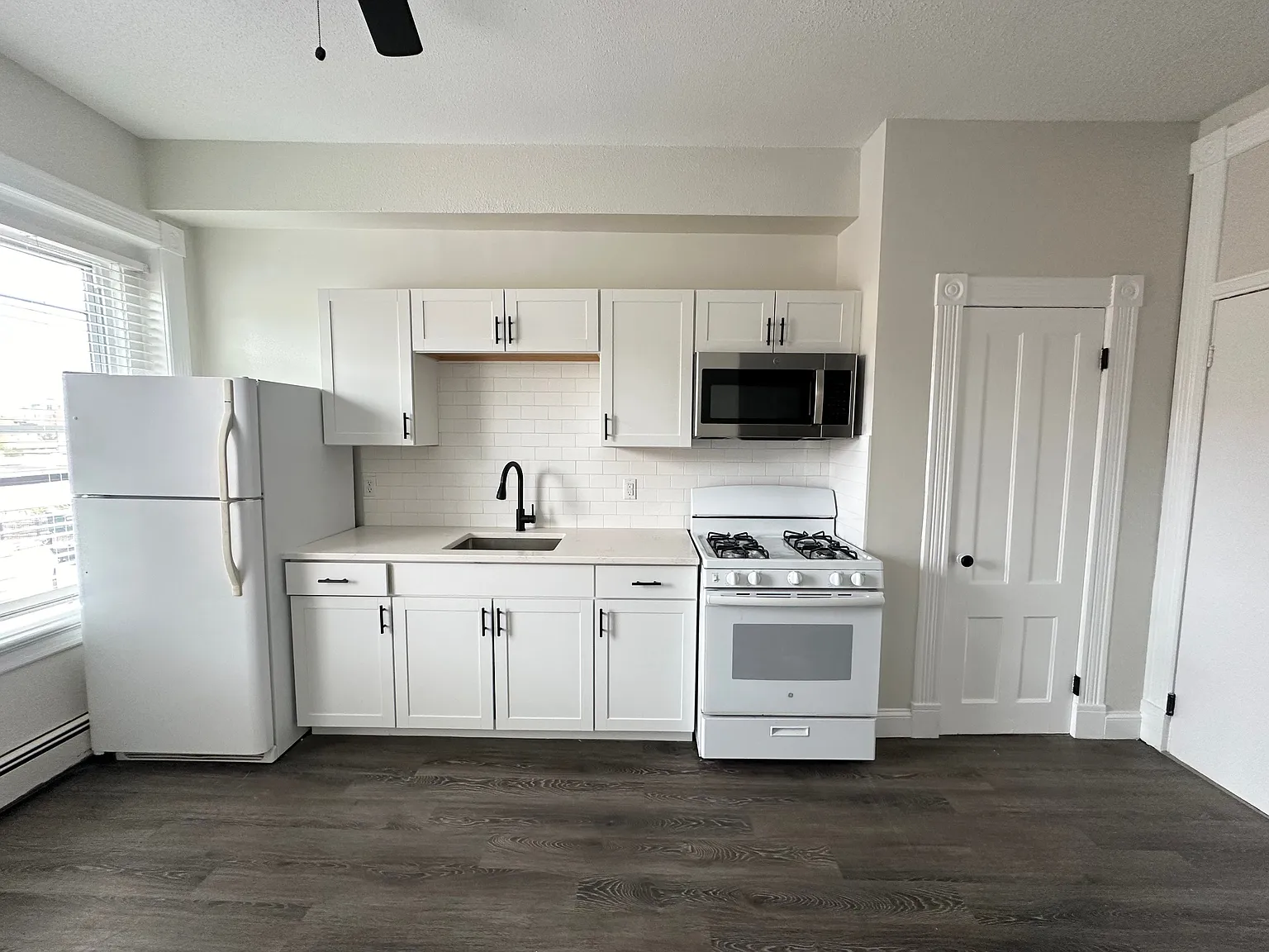 1 bed, 1.0 bath, 750 sqft, $1,400 — Photo 1