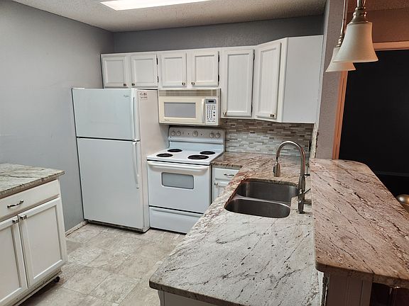 3rd image of 1624 Aquarena Springs Dr APT 128D