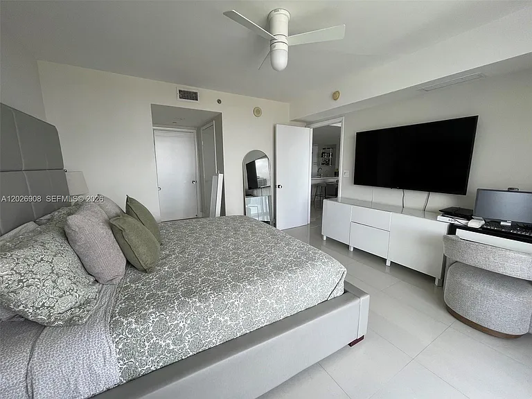 50 Biscayne Blvd #3411 — Photo 10