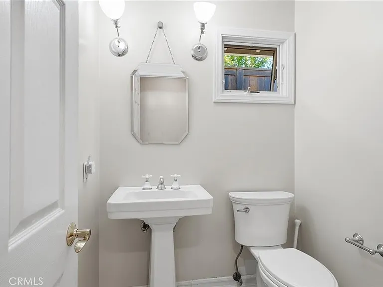 2 Santa Bella Rd — Photo 30