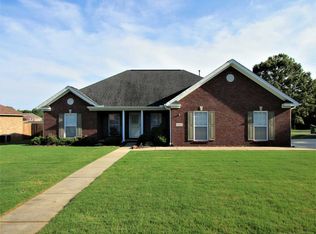 1112 Elm St NW, Hartselle, AL 35640