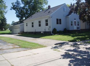 466 N Walnut St, Mayville, WI 53050