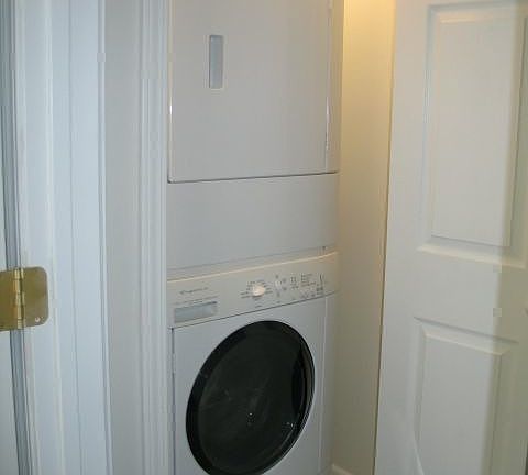 5th image of 3887 Blessing Ave #B