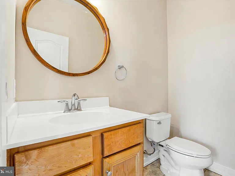 121 Hagen Dr #B — Photo 9