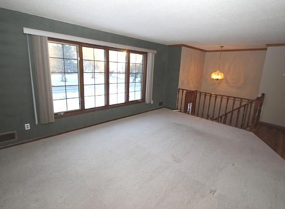 3rd image of 12966 Pierce St NE