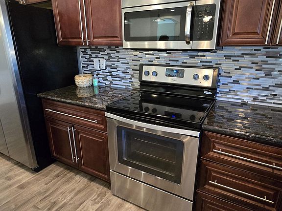 4th image of 2510 E RANDALL Drive