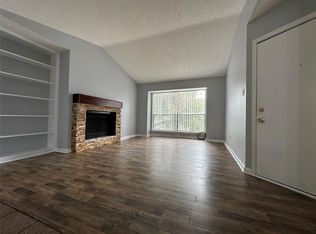 6701 Sands Point Dr APT 66, Houston, TX 77074