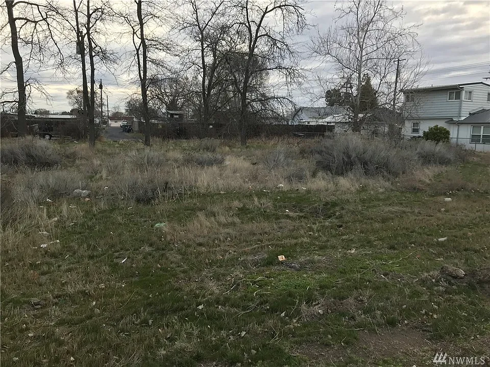 Building Photo 3