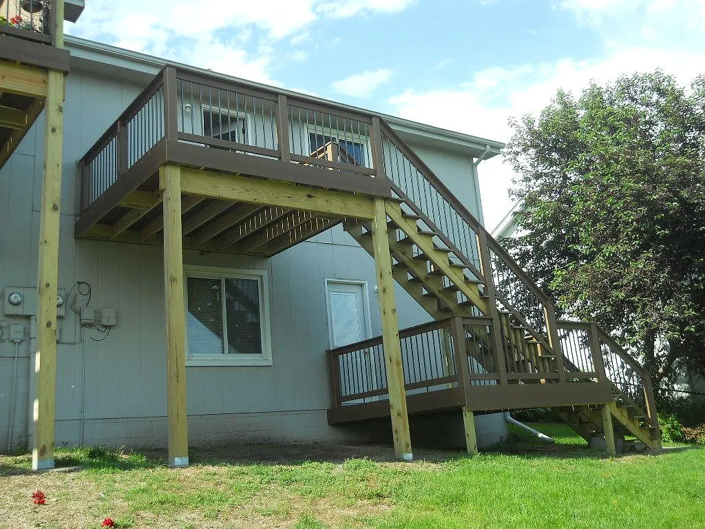 Back deck - 20213 Hopper St