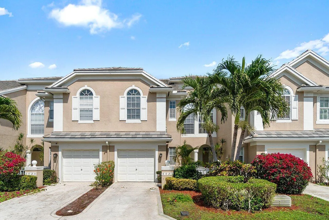 2 bed, 2.5 bath, 1719 sqft, $3,675 — Photo 1