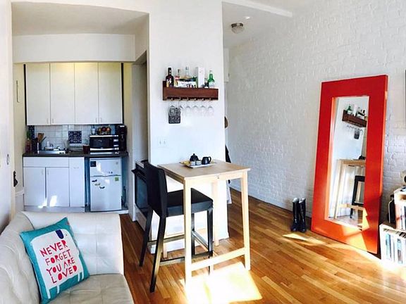 2nd image of 256 W 21st St #3N