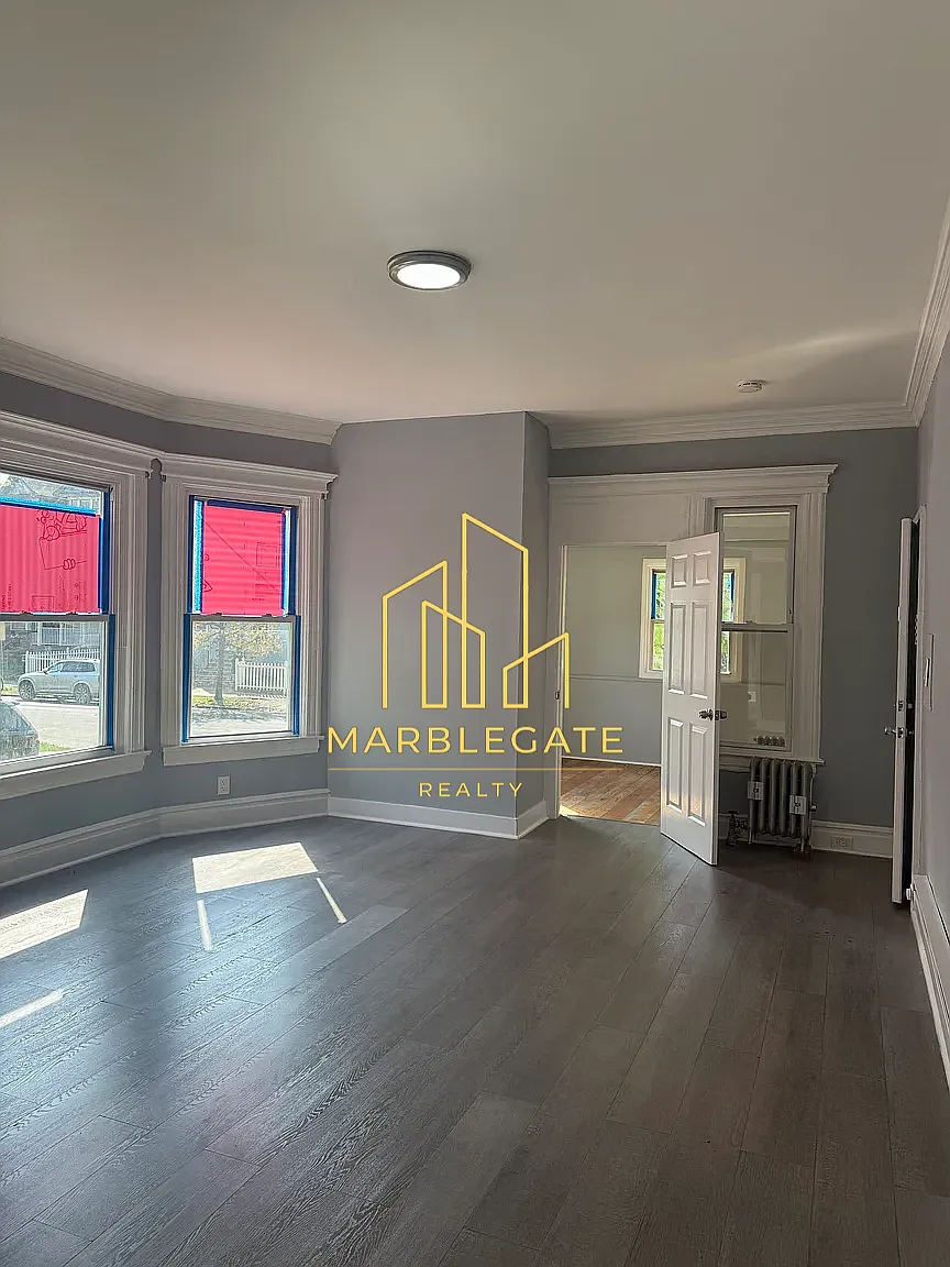 4 bed, $2,550 — Photo 3