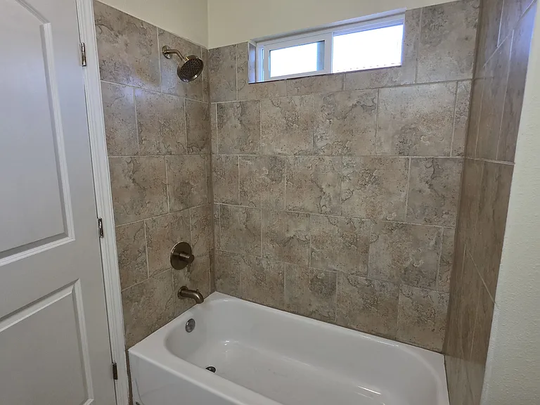 2677 Carleton Ave — Photo 18