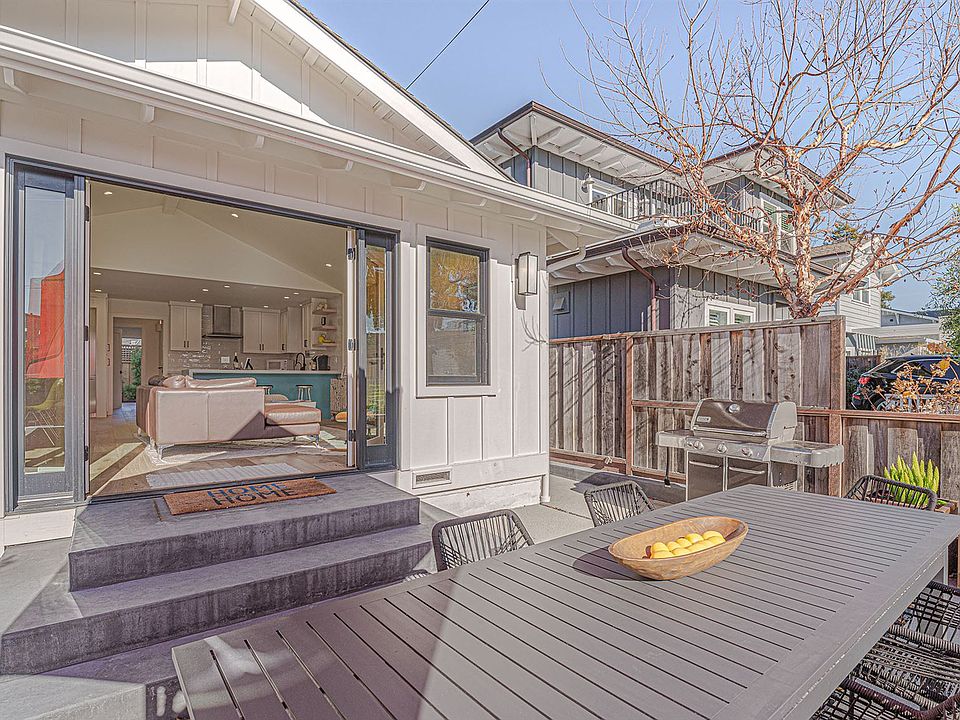 4595 Emerald St Capitola CA | Zillow