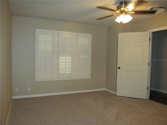 3rd image of 809 Piedmont Dr