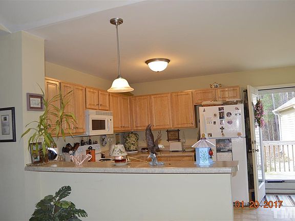 5th image of 682 Lockwood Dr