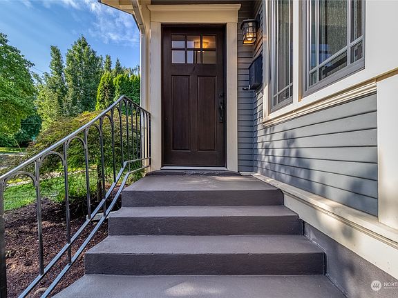 3rd image of 14 S Bellevue Avenue