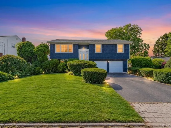 286 W 13th Street, Deer Park, NY 11729