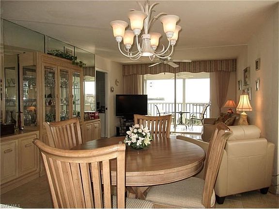 5th image of 901 Collier Ct #5-506