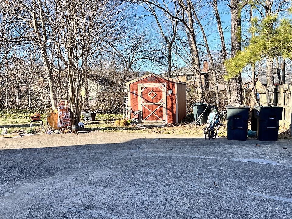 2nd image of 2950 Anderson Rd