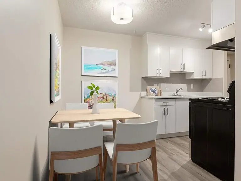 89 Collins Cres SE #201 — Photo 2