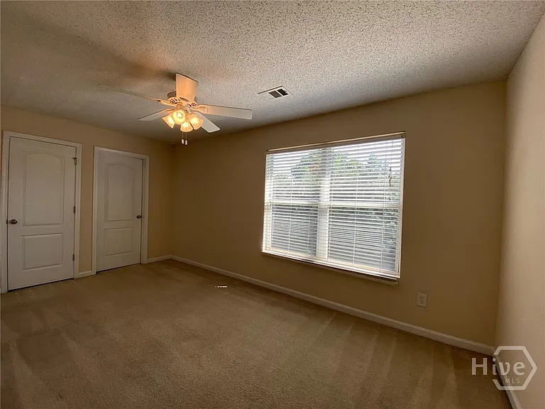 106 Bridgewater Cir — Photo 9