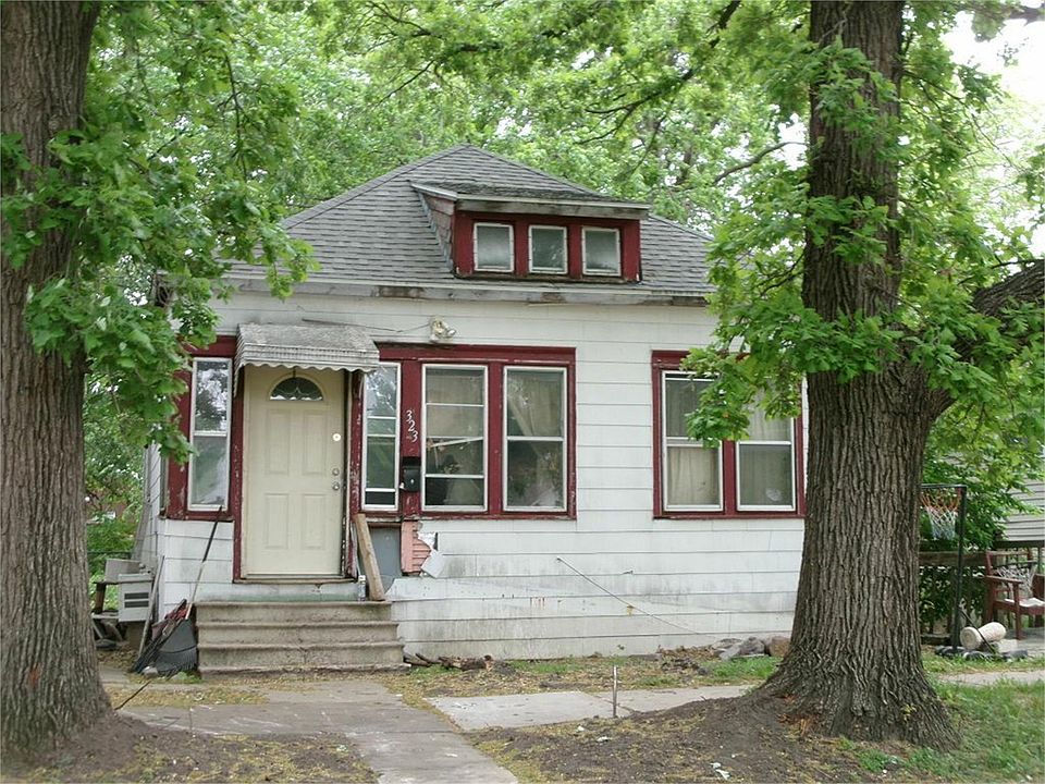 1st image of 323 Crescent Pl