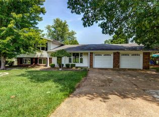 63 E Meadow Ln, Ballwin, MO 63021