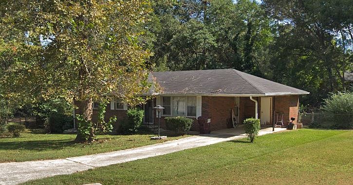 2nd image of 1142 Holly Cir