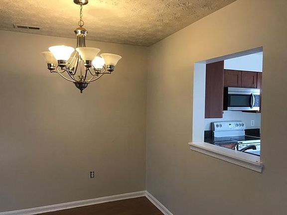 5th image of 18658 Winding Creek Pl