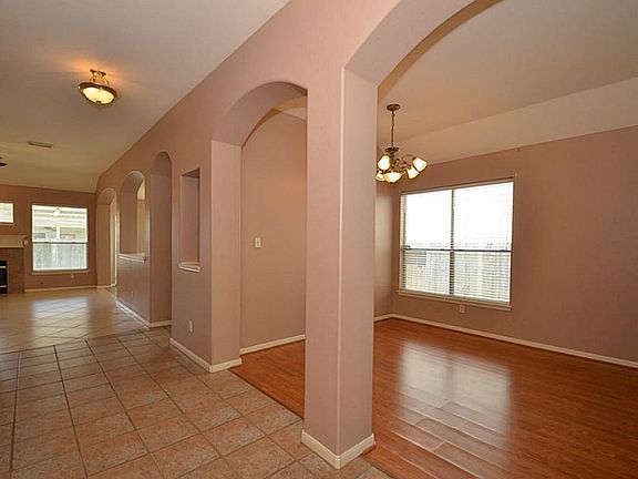 4th image of 3507 Pecan Mill Dr