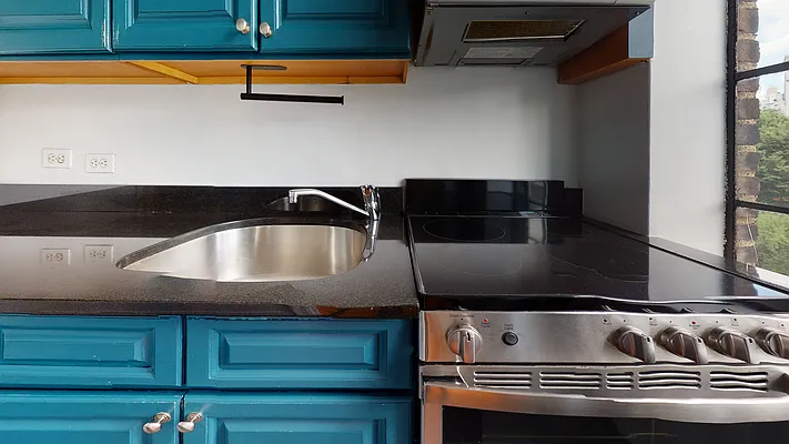 Rented by Bond New York | media 26