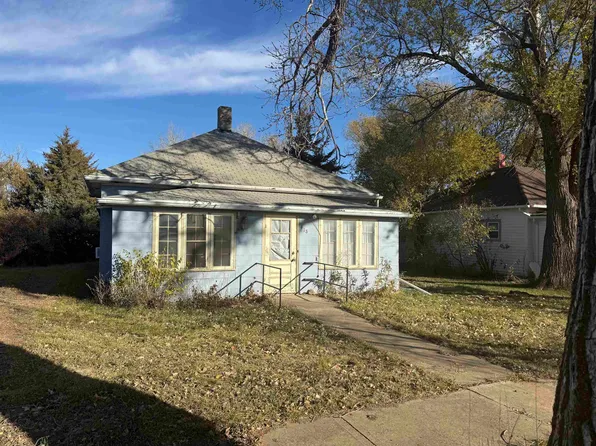 418 3rd St, Newell, SD 57760