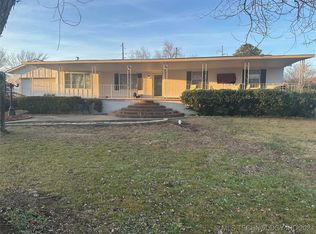 607 W 3rd St, Tahlequah, OK 74464