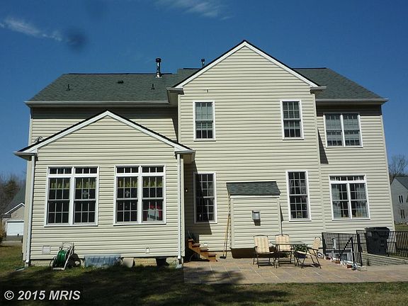 Exterior (Rear)