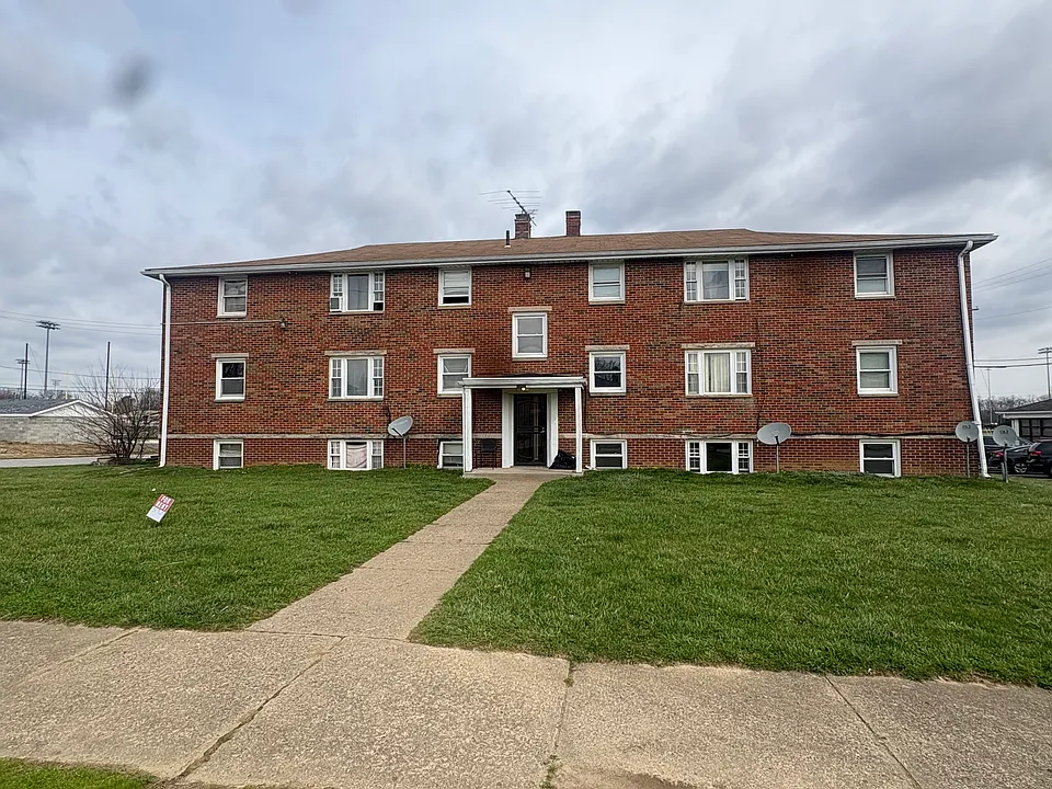 1484 E Valentine Cir NW #2